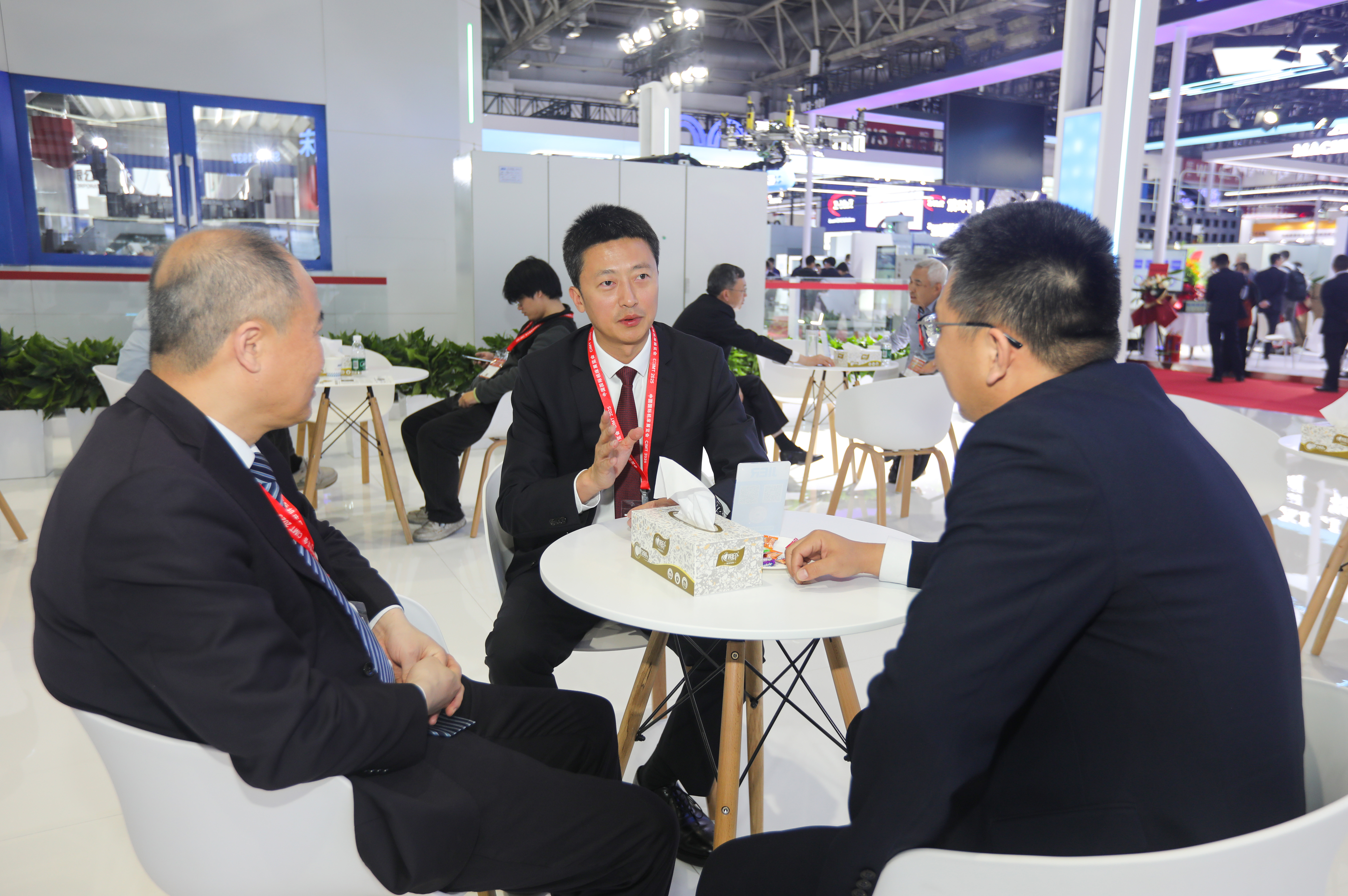 首页| 尊龙集团中国官方网站